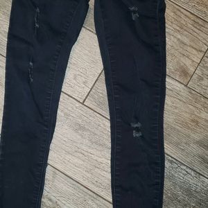 NWOT Black Skinny Jeans 00/0 or  1 Junior, regular Length